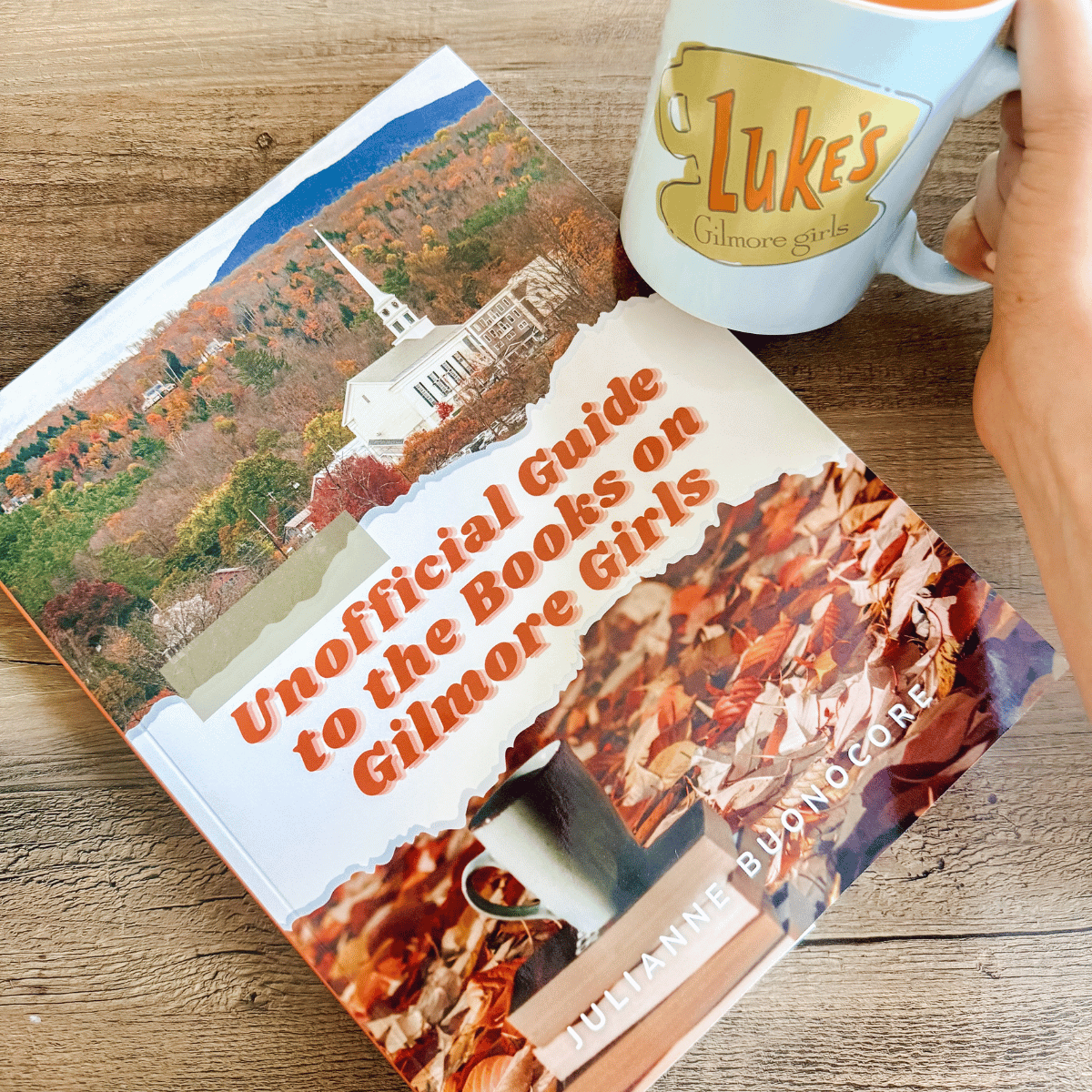 unofficial guide to the books on gilmore girls by julianne buonocore.
